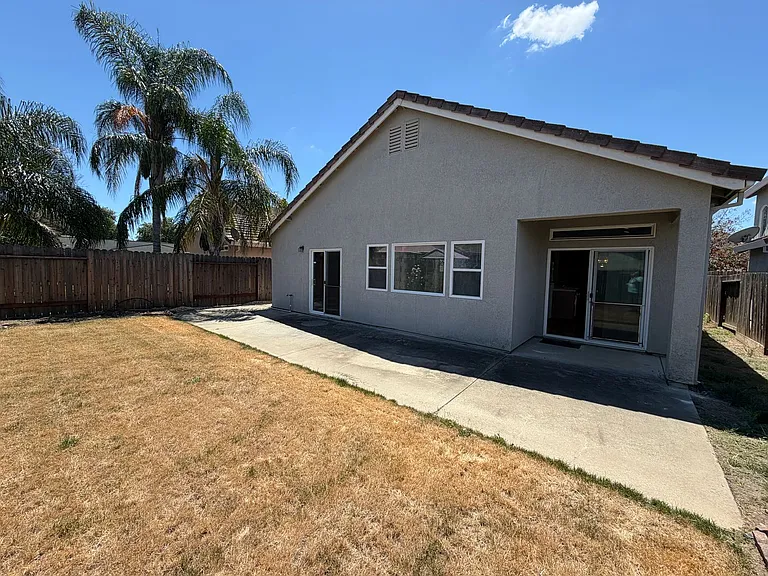7565 Whitmore St — Photo 27