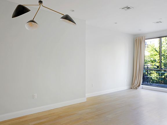 2nd image of 223 Pulaski St APT 2B