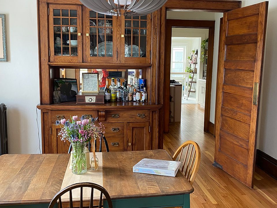 Dining room - looking toward kitchen and sun room