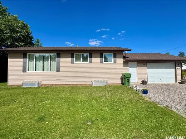 1504 Studer Street, La Ronge, SK S0J 1L0