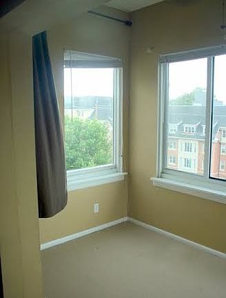 2nd bedrm, room for 2 beds