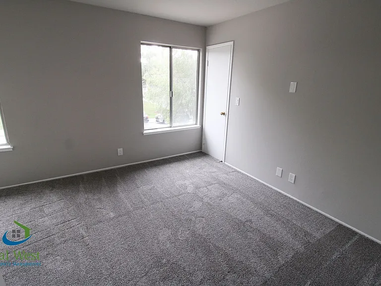 816 Glenside Dr — Photo 33