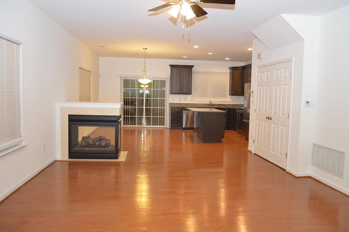 Building Photo - 2 Alderbrook Ct