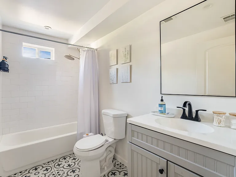 6029 Eleanor Ave — Photo 5