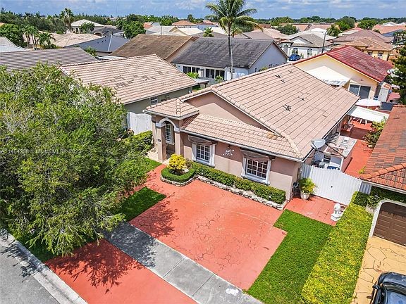 5th image of 8985 NW 144th Ter