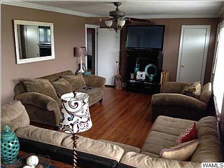 4th image of 3923 5th St E