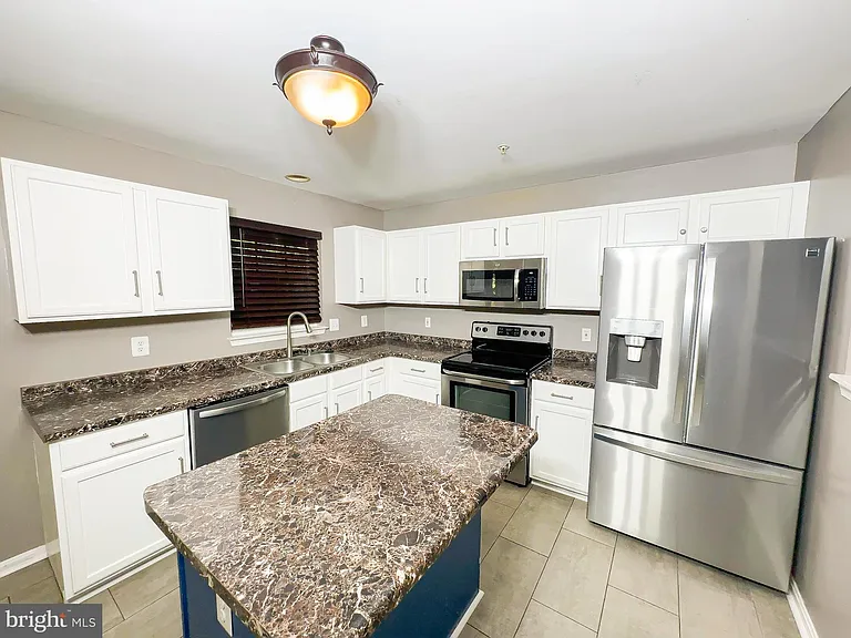 4826 Buxton Cir — Photo 9