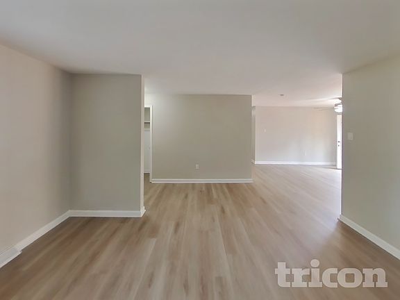 4th image of 402 Vixen Pl