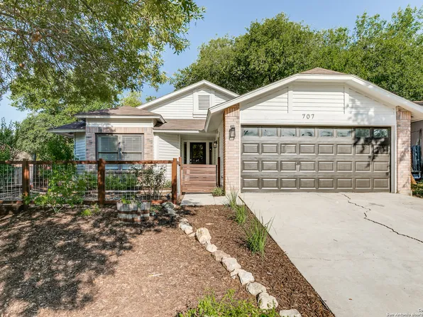 707 Cypresscliff Dr, San Antonio, TX 78245