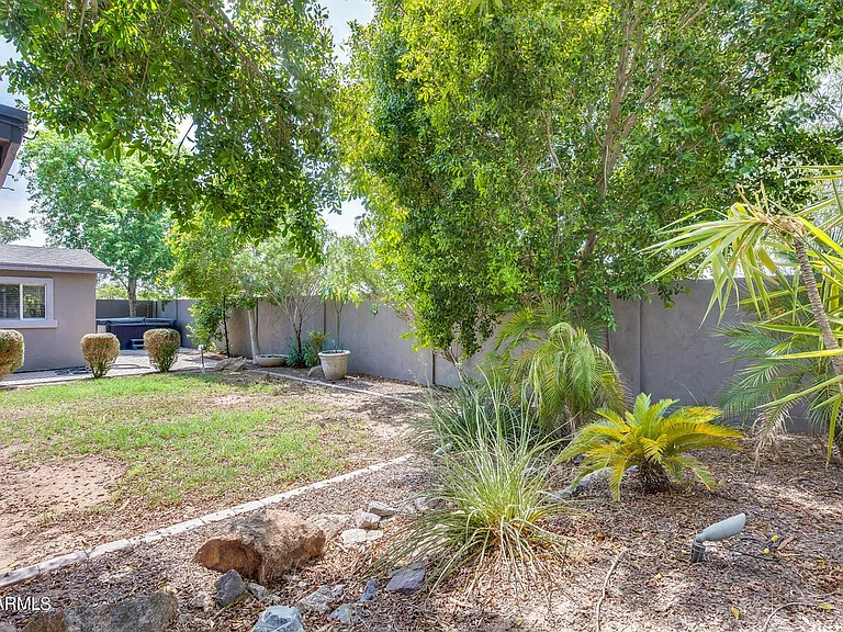 2933 W Muriel Dr — Photo 47