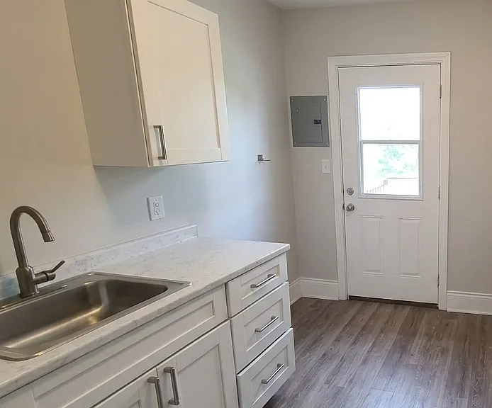 383 Cumberland Ave #3 — Photo 4