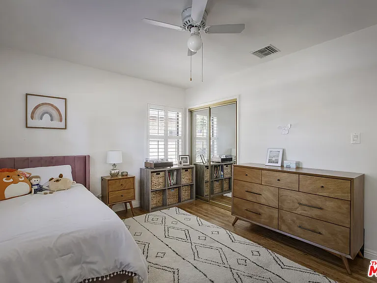 1132 N Reese Pl — Photo 25