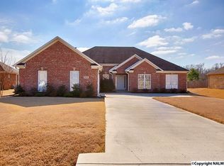 102 White Apple Dr, Harvest, AL 35749