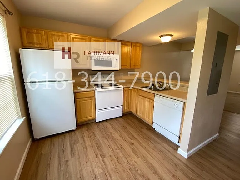 206 Liberty St — Photo 2