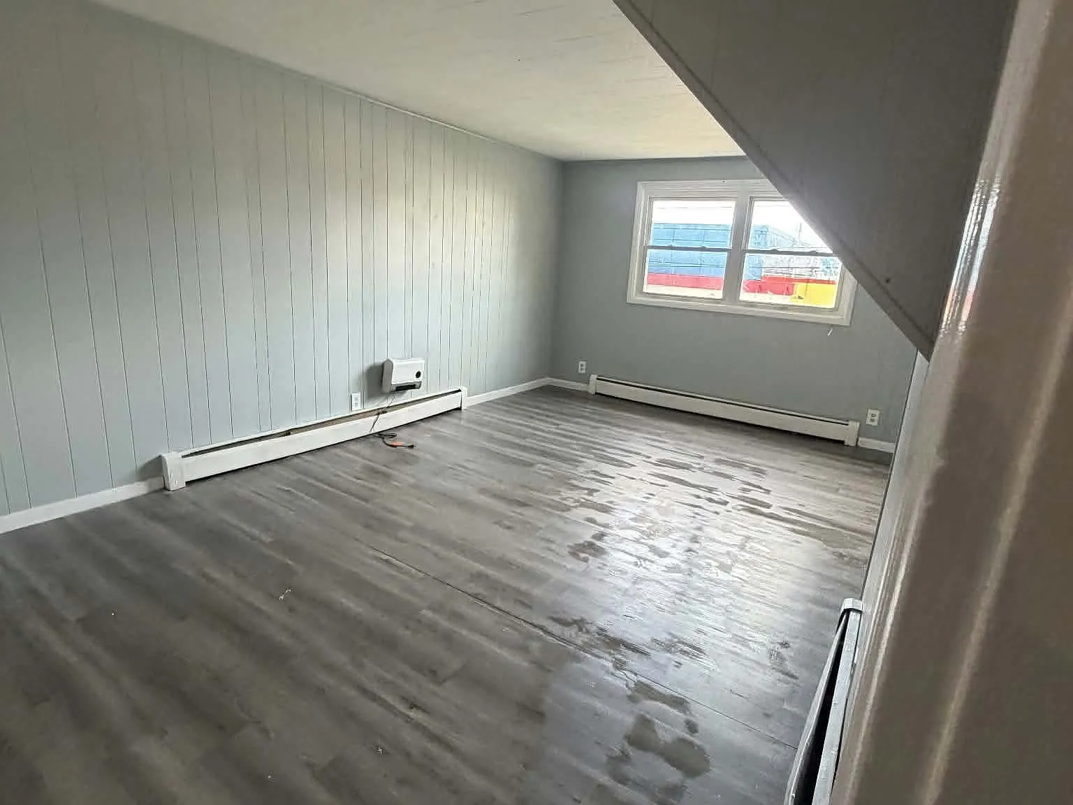 3 bed, 800 sqft, $950 — Photo 1