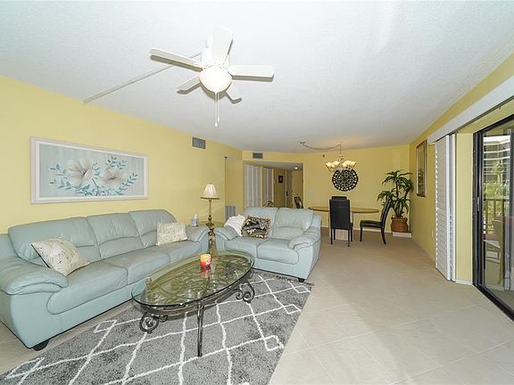 5th image of 1001 Benjamin Franklin Dr Unit 301