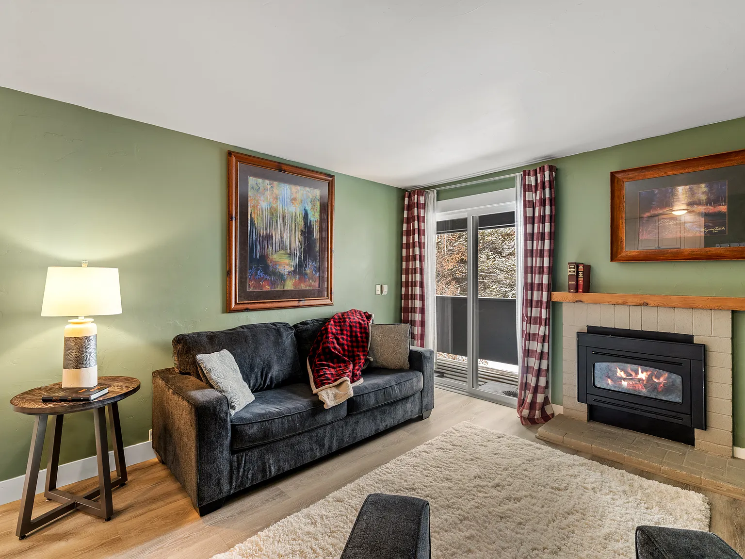 1 bed, 565 sqft, $2,400 — Photo 2