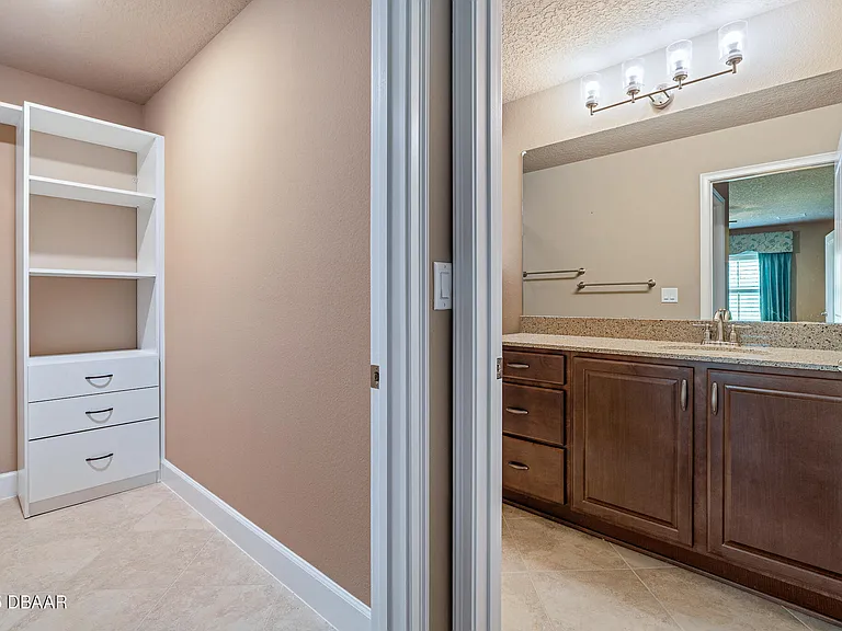 829 Pinewood Dr — Photo 30