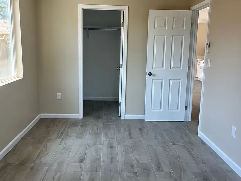 8903 Penny Dr — Photo 4
