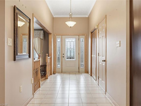4th image of 783 Stone Church Rd E