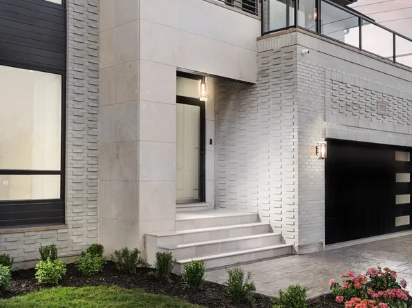 1906 Lee St, Des Plaines, IL 60018