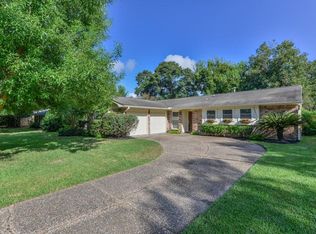 10710 Overbrook Ln, Houston, TX 77042