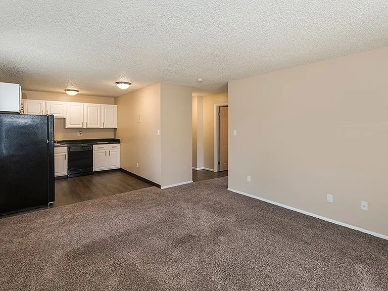 Park Ridge Apartments — Photo 7