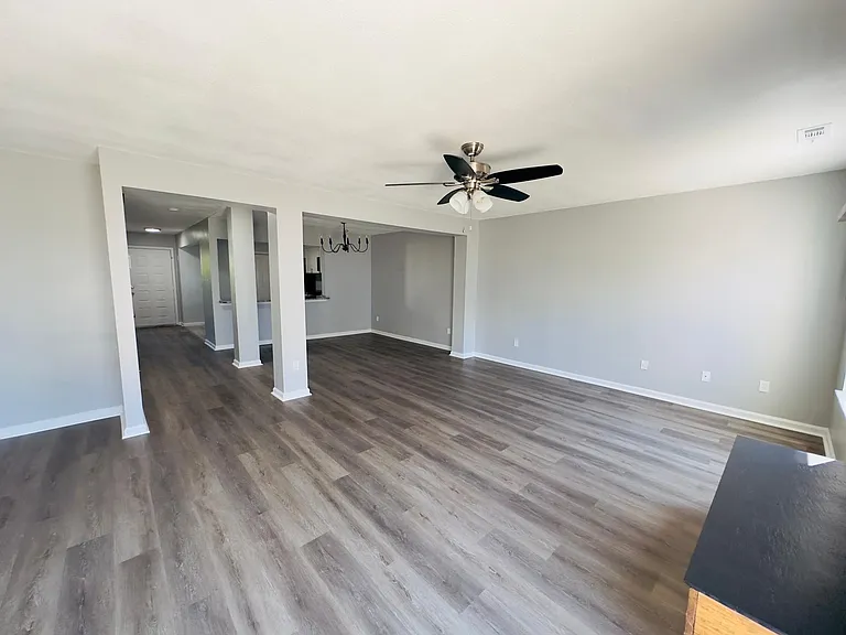 1607 Slidell Ln — Photo 19
