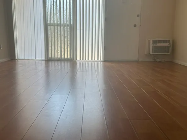 13101 Oxnard St #11, Van Nuys, CA 91401