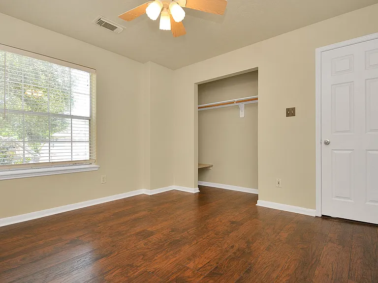 4123 Valedon Ln — Photo 5