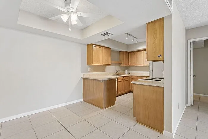 4444 E Paradise Ln #129 — Photo 3