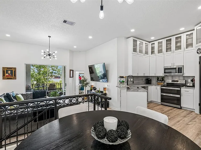 728 Coral Reef Dr #728 — Photo 9