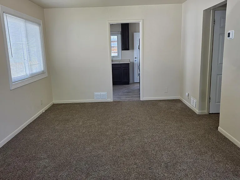 238 Terry Ave — Photo 2