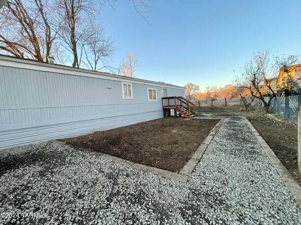 1607 E Race St, Yakima, WA 98901