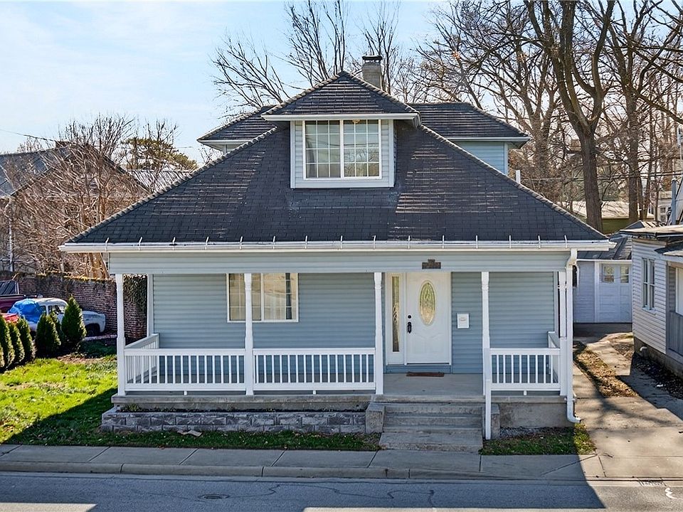 1st image of 107 Riverside Dr