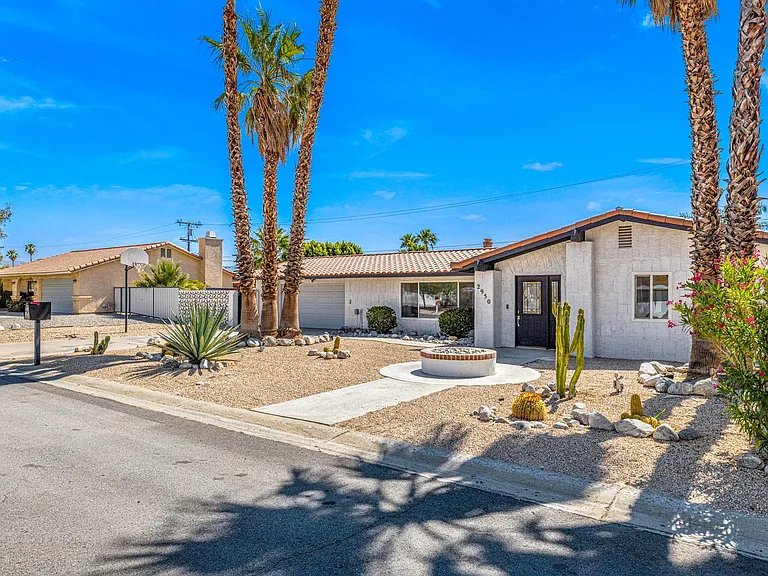 2950 N Bahada Rd — Photo 8
