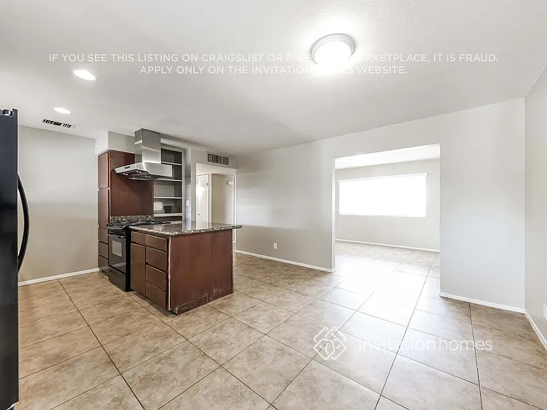 3316 W Orchid Ln — Photo 6