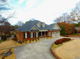 109 Ce Lee Dr, Huntsville, AL 35806