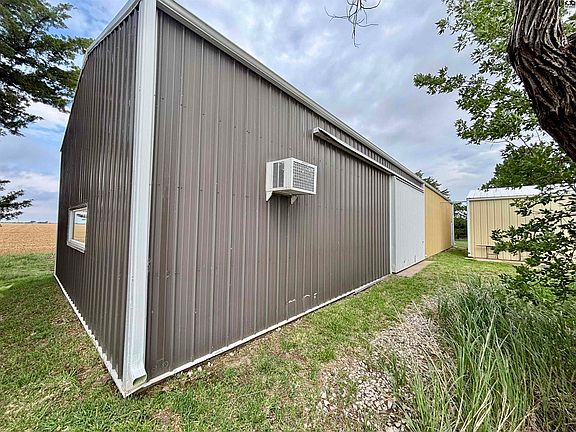 2nd image of 1235 Frontier Rd