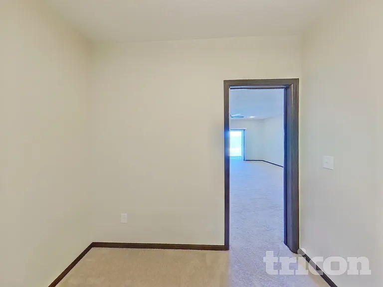 1341 Meadow Ln — Photo 15