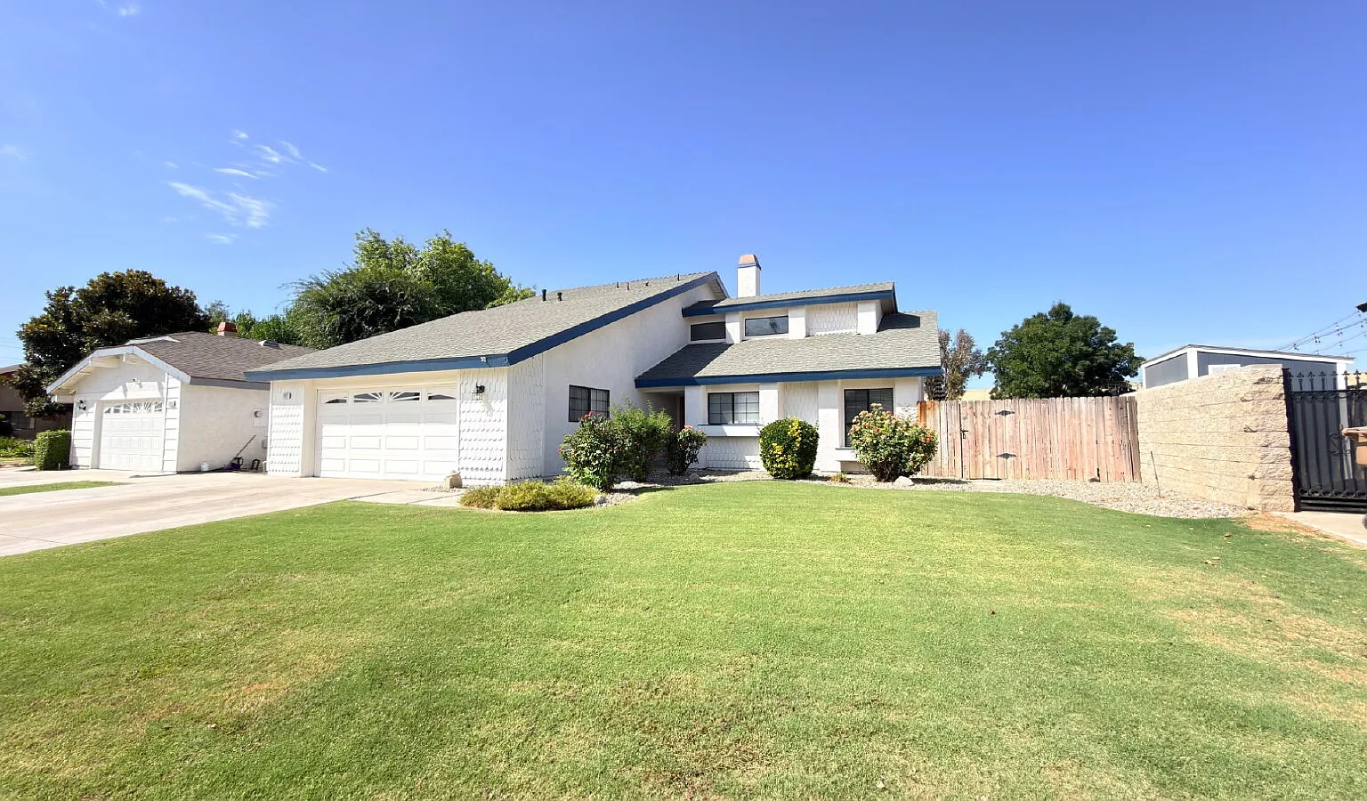 3 bed, 2.0 bath, 1337 sqft, $2,600 — Photo 1