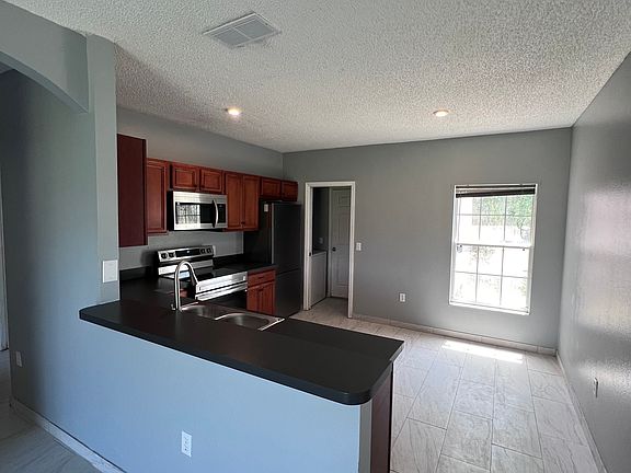 4th image of 605 Gull Dr