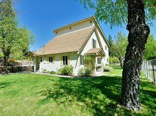 635 Wisner Rd, Mount Shasta, CA 96067