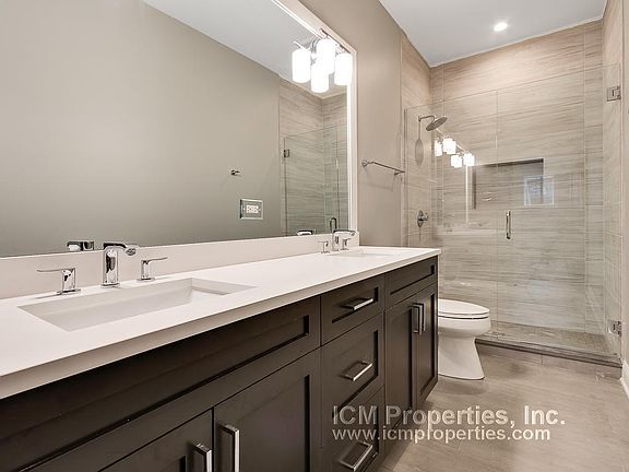 5th image of 2320 N Southport Ave #1L