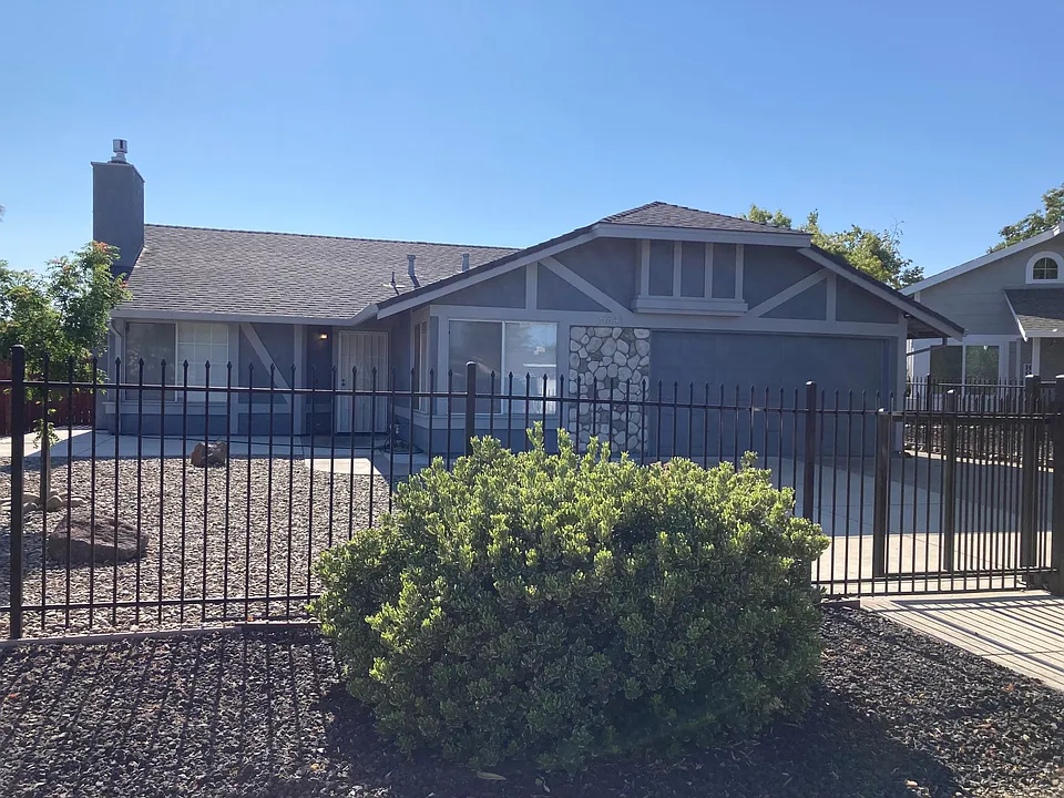 5841 Stubblefield Way
