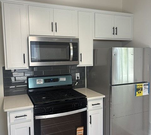 5th image of 411 W 24th St #2