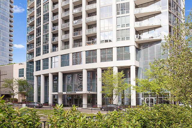 1st image of 1235 S Prairie Ave APT 2605