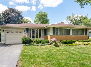1530 N Walnut Ave, Arlington Heights, IL