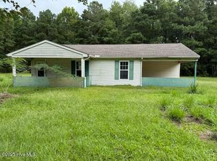 293 Crows Nest Rd, Beaufort, NC 28516