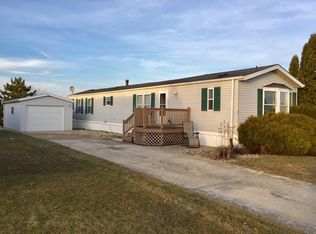 71 Partridge Ln, Beecher, IL 60401